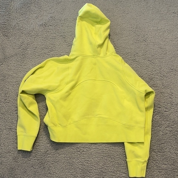 Lululemon Loungeful Cropped Hoodie
Electric Lemon size 4 - Picture 6 of 8
